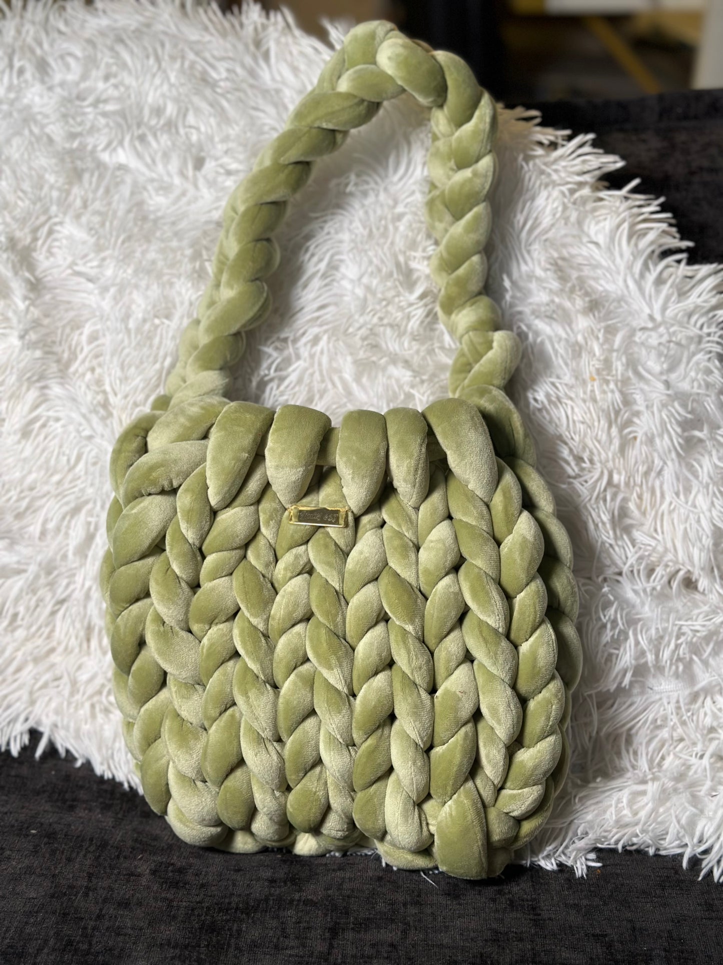 Luna- Pistachio
