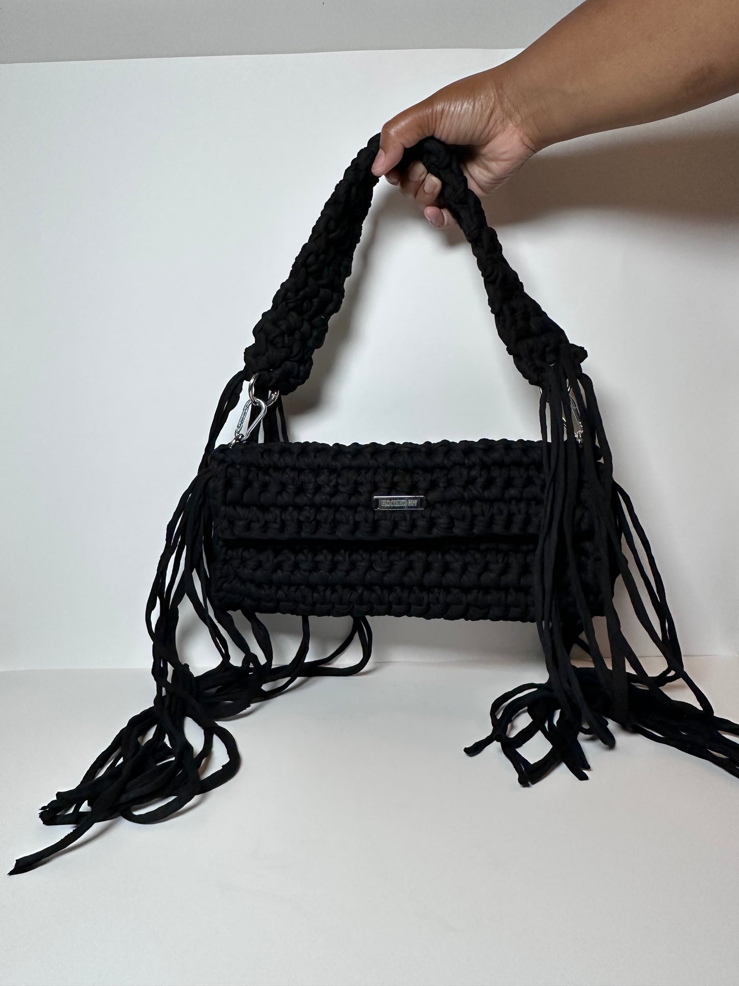 No.617- Black